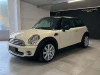Usata Mini Cooper D 109 CV (80 kW) 2007 Beige Utilitaria