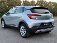 Usata Renault Captur 116 CV (85 kW) 2020 Grigio SUV