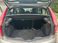 Usata Fiat Punto 60 CV (44 kW) 2005 Grigio Utilitaria