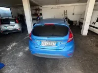Usata Ford Fiesta Ghia 68 CV (50 kW) 2010 Bluazzurro Berlina