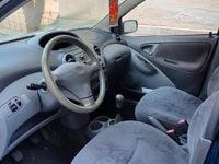 Usata Toyota Yaris 2001 Blu Berlina