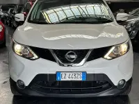 Usata Nissan Qashqai Tekna 116 CV (85 kW) 2015 Bianco SUV
