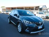 Usata Renault Captur Techno 140 CV (102 kW) 2022 Blu SUV