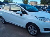 Usata Ford Fiesta Titanium 81 CV (59 kW) 2016 Bianco Berlina