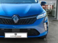 Usata Renault Clio V Evolution 100 CV (73 kW) 2025 Bluazzurro Berlina
