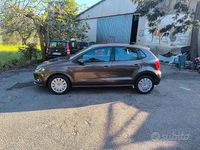 Begagnad VW Polo Comfortline 90 HK (66 kW) 2015 Brun Sedan