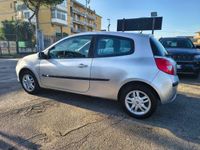 Usata Renault Clio II Initiale 105 CV (77 kW) 2006 Grigio Utilitaria