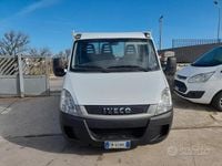 Usata Iveco Daily 106 CV (77 kW) 2011 Bianco SUV
