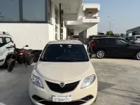 Usata Lancia Ypsilon Gold 69 CV (50 kW) 2018 Bianco Utilitaria