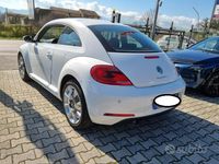 Usata VW Beetle Design 105 CV (77 kW) 2013 Bianco Utilitaria