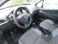Usata Peugeot 207 75 CV (55 kW) 2010 Grigio chiaro Berlina