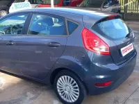 Usata Ford Fiesta 60 CV (44 kW) 2012 Grigio Berlina