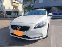 Usata Volvo V40 115 CV (84 kW) 2014 Bianco Berlina