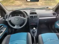 Usata Renault Clio II 75 CV (55 kW) 2003 Grigio Berlina