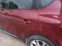 Usata Renault Scénic 120 CV (88 kW) 2019 Rosso Monovolume