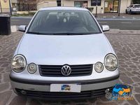 Usata VW Polo Comfortline 74 CV (54 kW) 2003 Grigio Berlina