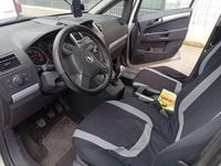 Usata Opel Zafira Cosmo 120 CV (88 kW) 2008 Oro Monovolume