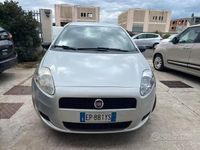 Usata Fiat Grande Punto 75 CV (55 kW) 2013 Grigio Utilitaria