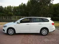 Usata Fiat Tipo Easy 120 CV (88 kW) 2016 Bianco pastello Station wagon