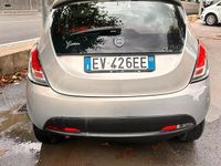 Usata Lancia Ypsilon 85 CV (62 kW) 2014 Grigio Utilitaria