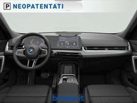 Nuova BMW iX1 M Sport 150 kW (204 CV) 2026 Alpin white pastello SUV