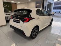 Usata Toyota Yaris Hybrid Trend 116 CV (85 kW) 2022 Bianco Berlina