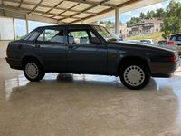 Usata Alfa Romeo 75 119 CV (87 kW) 1988 Grigio Berlina