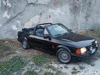 Begagnad Ford Escort Cabriolet 105 HK (77 kW) 1989 Svart Cab