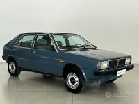 Usata Lancia Delta 75 CV (55 kW) 1981 Blu Utilitaria