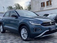 Usata VW T-Roc Life 116 CV (85 kW) 2023 Nero SUV
