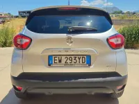 Usata Renault Captur 90 CV (66 kW) 2014 Argento SUV