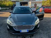 Usata Ford Focus 120 CV (88 kW) 2019 Grigio Station wagon
