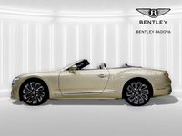 Nuova Bentley Continental Mulliner 782 CV (575 kW) 2025 Oro Coupé
