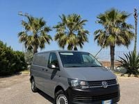 Usata VW Transporter 150 CV (110 kW) 2016 Grigio Furgone
