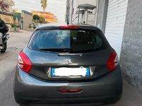 Usata Peugeot 208 68 CV (50 kW) 2013 Utilitaria