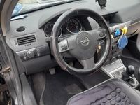 Usata Opel Astra 120 CV (88 kW) 2006 Nero Station wagon