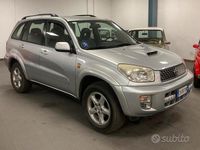 Usata Toyota RAV4 116 CV (85 kW) 2003 Grigio SUV