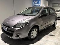 Usata Renault Clio II 75 CV (55 kW) 2011 Grigio Berlina
