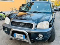 Usata Hyundai Santa Fe GLS 112 CV (82 kW) 2004 Nero SUV