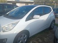 Usata Kia Venga 90 CV (66 kW) 2012 Bianco Utilitaria