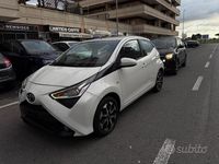 Usata Toyota Aygo Connect Style 72 CV (52 kW) 2021 Bianco Utilitaria