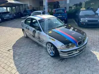 Begagnad BMW 320 150 HK (110 kW) 2000 Silver Sedan