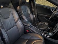 Usata Volvo V40 120 CV (88 kW) 2016 Bianco Station wagon