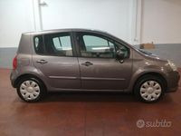 Usata Renault Modus 90 CV (66 kW) 2012 Grigio Monovolume