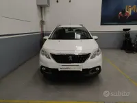 Usata Peugeot 2008 Active 82 CV (60 kW) 2017 Bianco SUV
