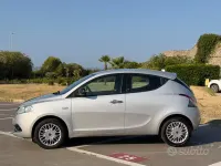 Usata Lancia Ypsilon Gold 69 CV (50 kW) 2016 Grigio Utilitaria
