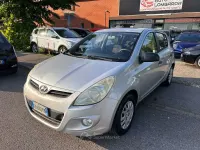 Usata Hyundai i20 Comfort 77 CV (56 kW) 2010 Grigio Utilitaria