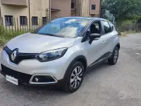 Usata Renault Captur Zen 90 CV (66 kW) 2017 Grigio SUV