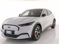 Usata Ford Mustang Premium 351 CV (258 kW) 2023 Bianco SUV