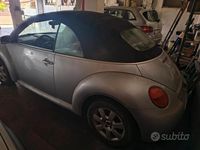 Usata VW New Beetle 101 CV (74 kW) 2004 Grigio Utilitaria